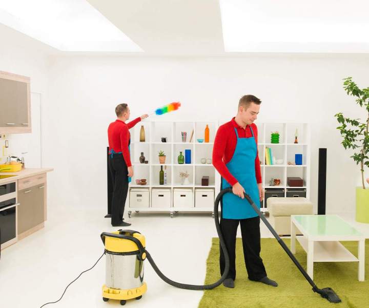 Un showroom bien ordonné pour accueillir les clients